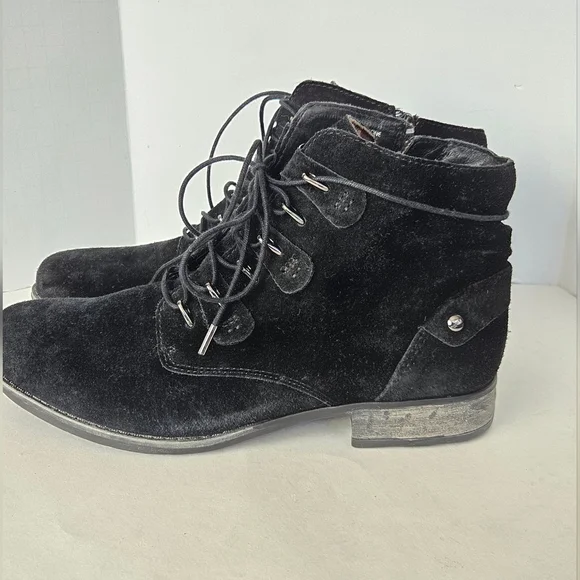 Earth Black Lace-Up Suede Leather Boots - Picture 14 of 14